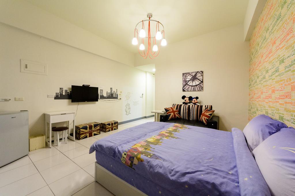 Play House Hotel Tainan Exterior photo