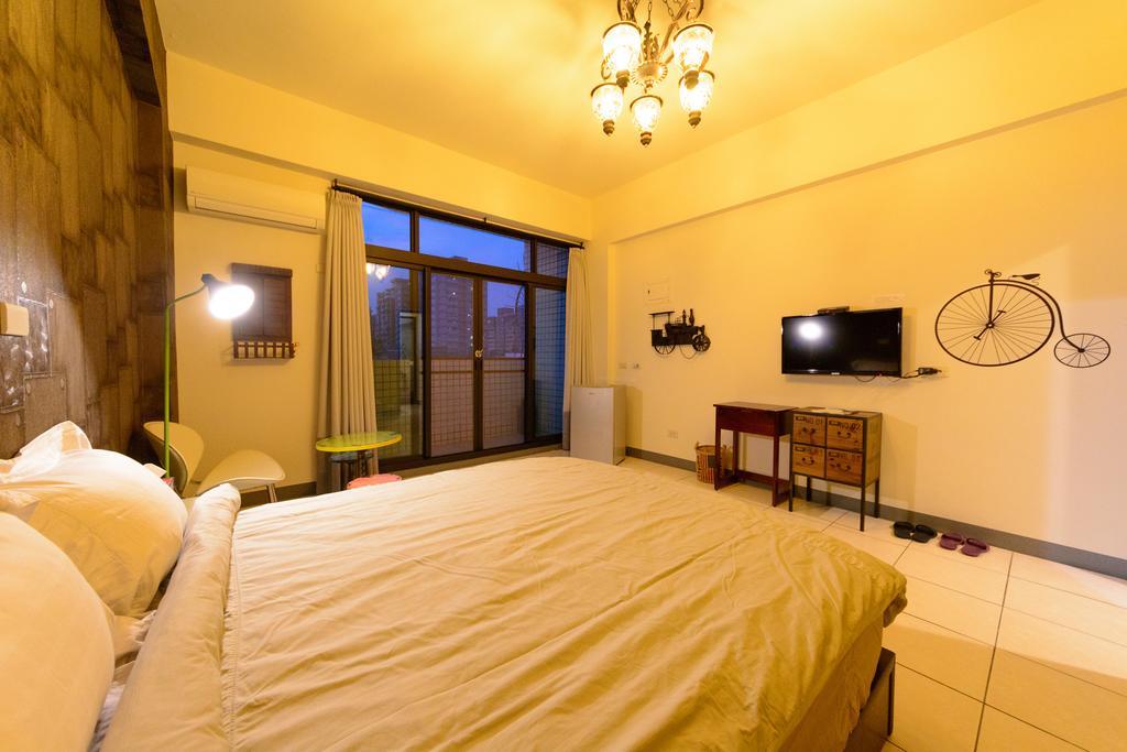 Play House Hotel Tainan Exterior photo